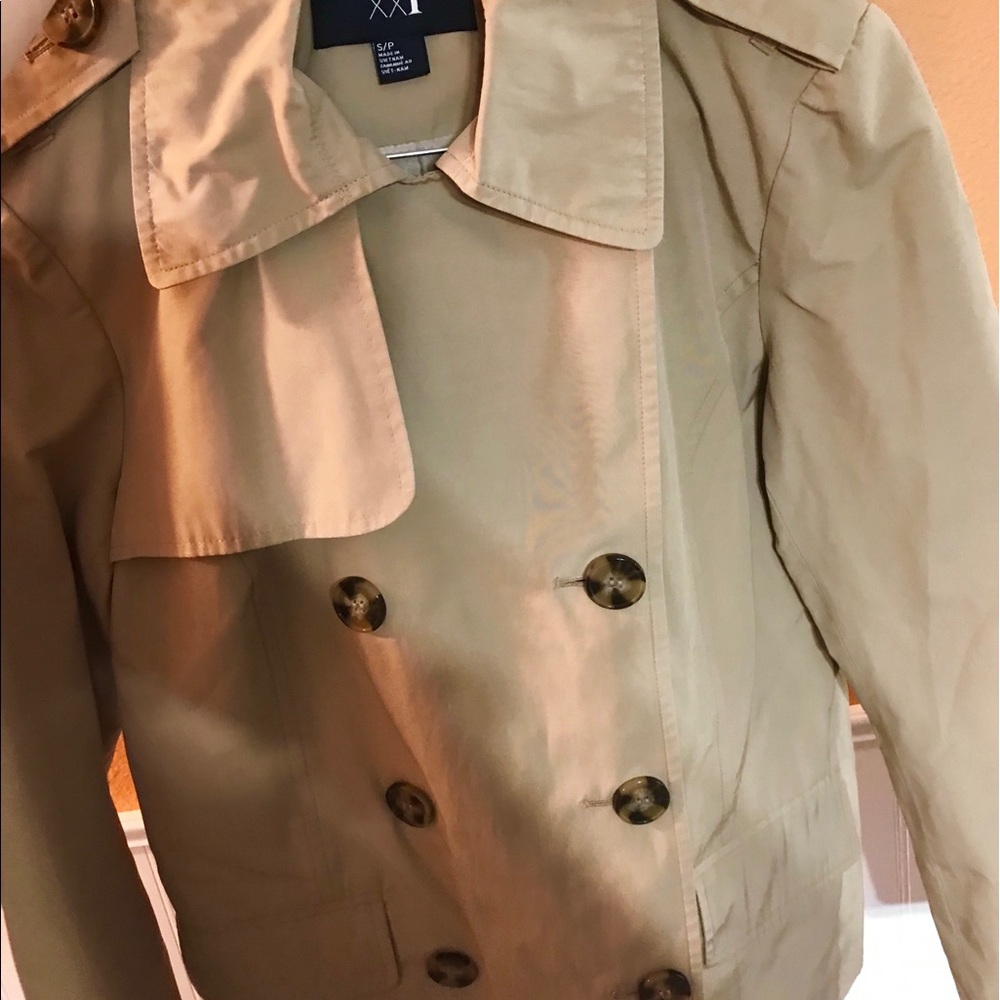 Woman’s trench coat
